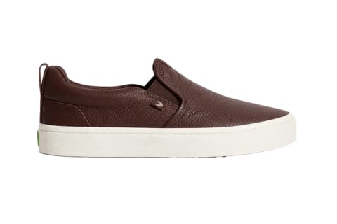 cariuma slip-on leather sneakers